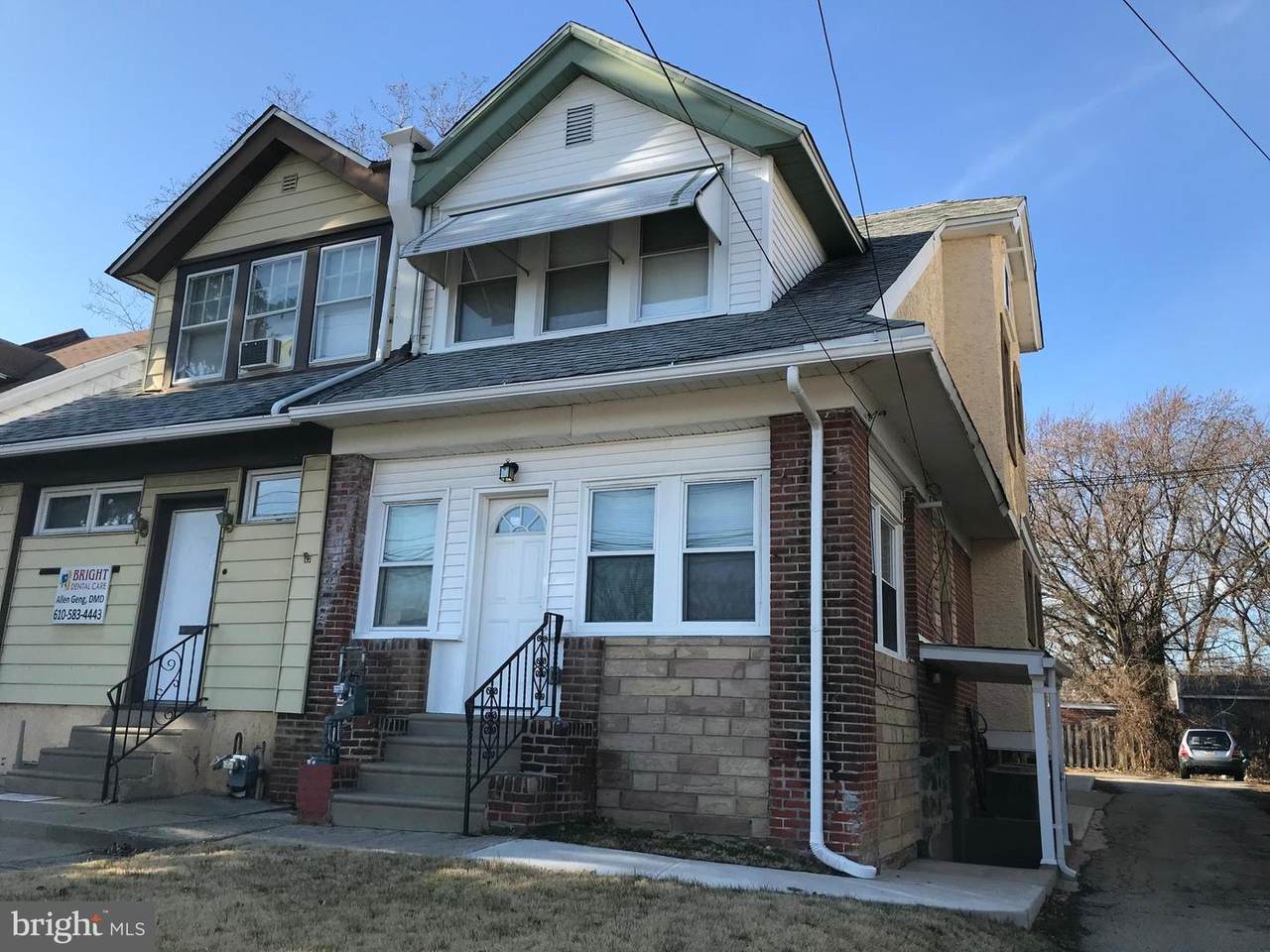 915 Macdade Boulevard - Photo 1