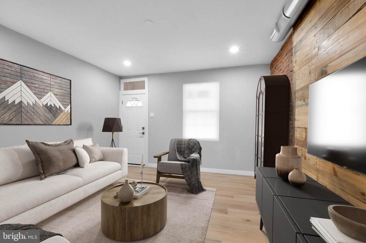 1318 Stanley Street - Photo 1
