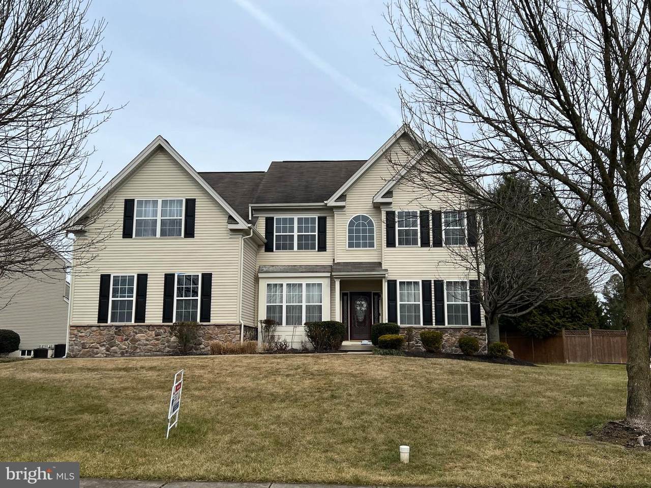 124 Candlewyck Road - Photo 1