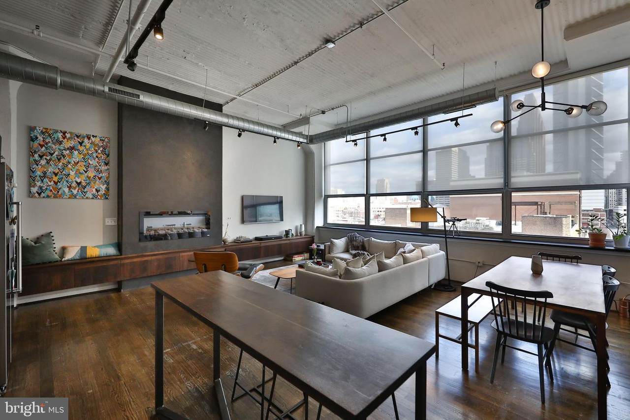 2200-28 Arch Street - Photo 1
