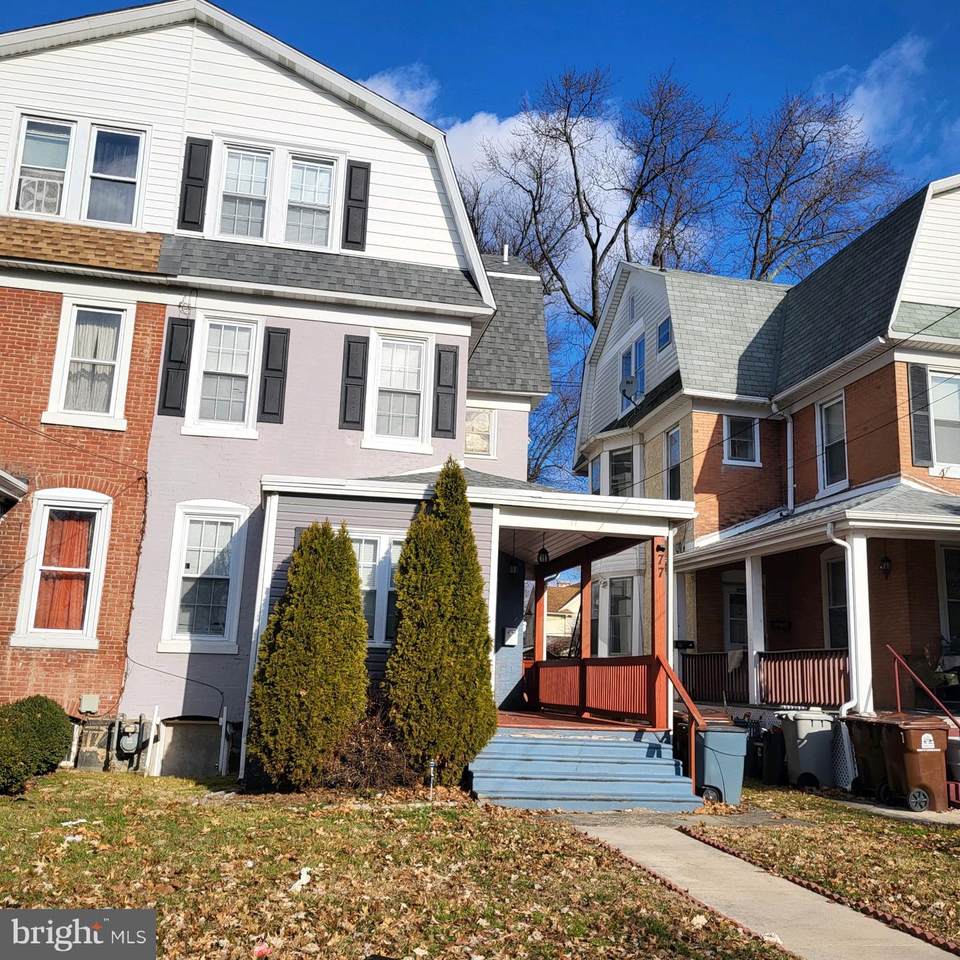 77 La Crosse Avenue - Photo 1