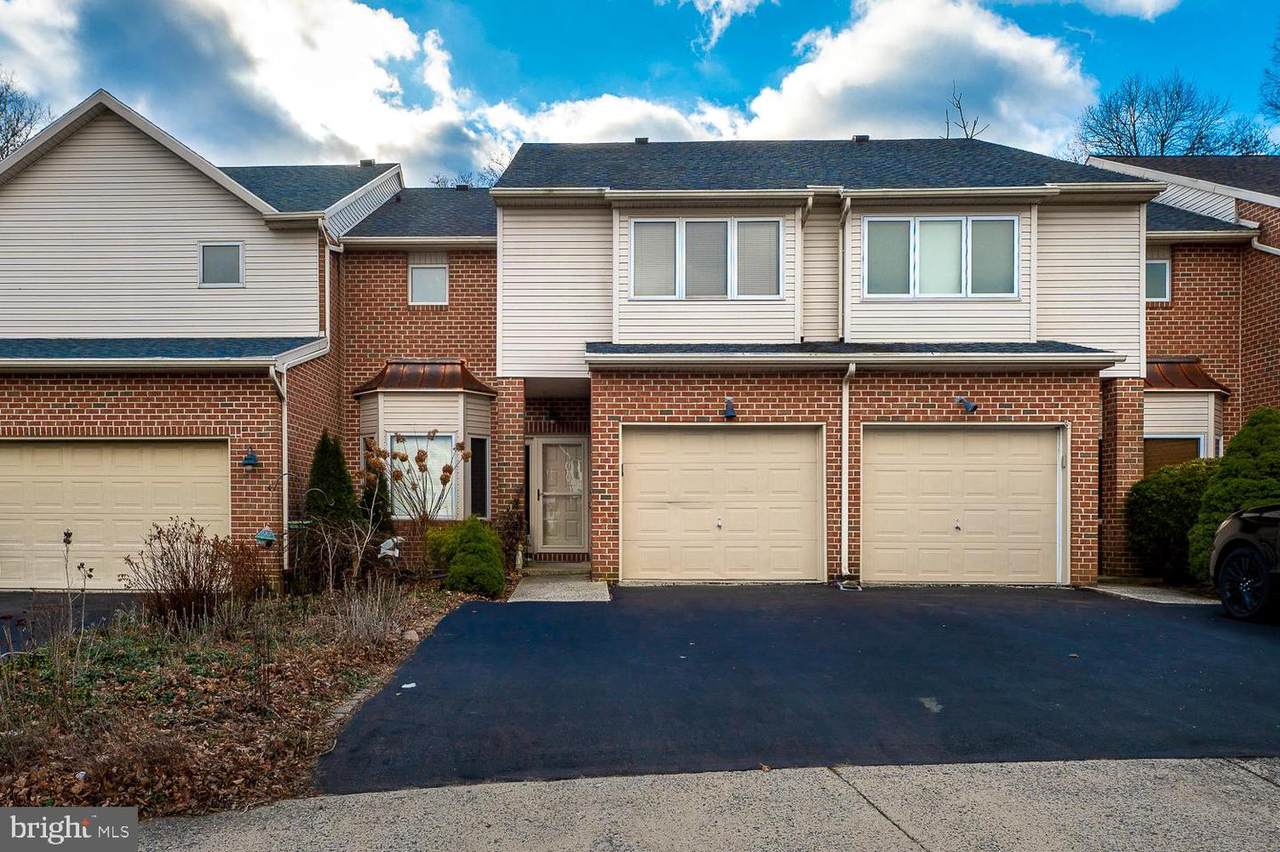 1606 Harding Circle - Photo 1