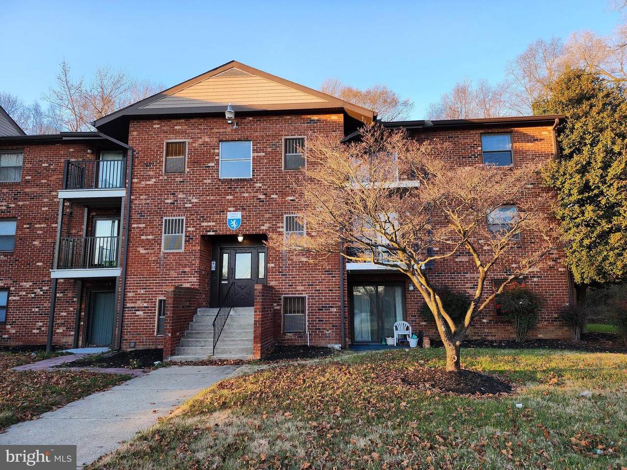 10 Essex Hall - Photo 1