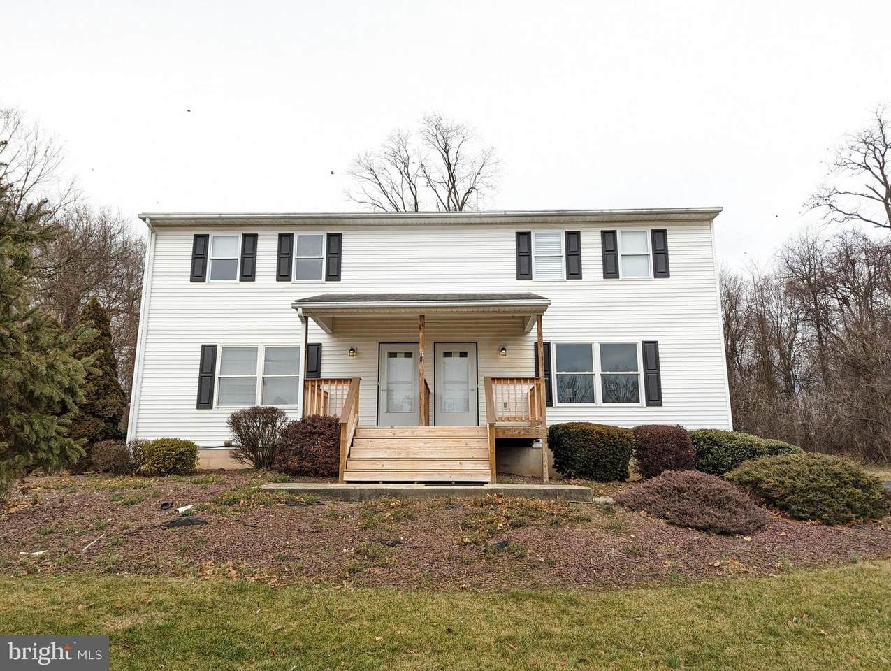 917 York Street - Photo 1