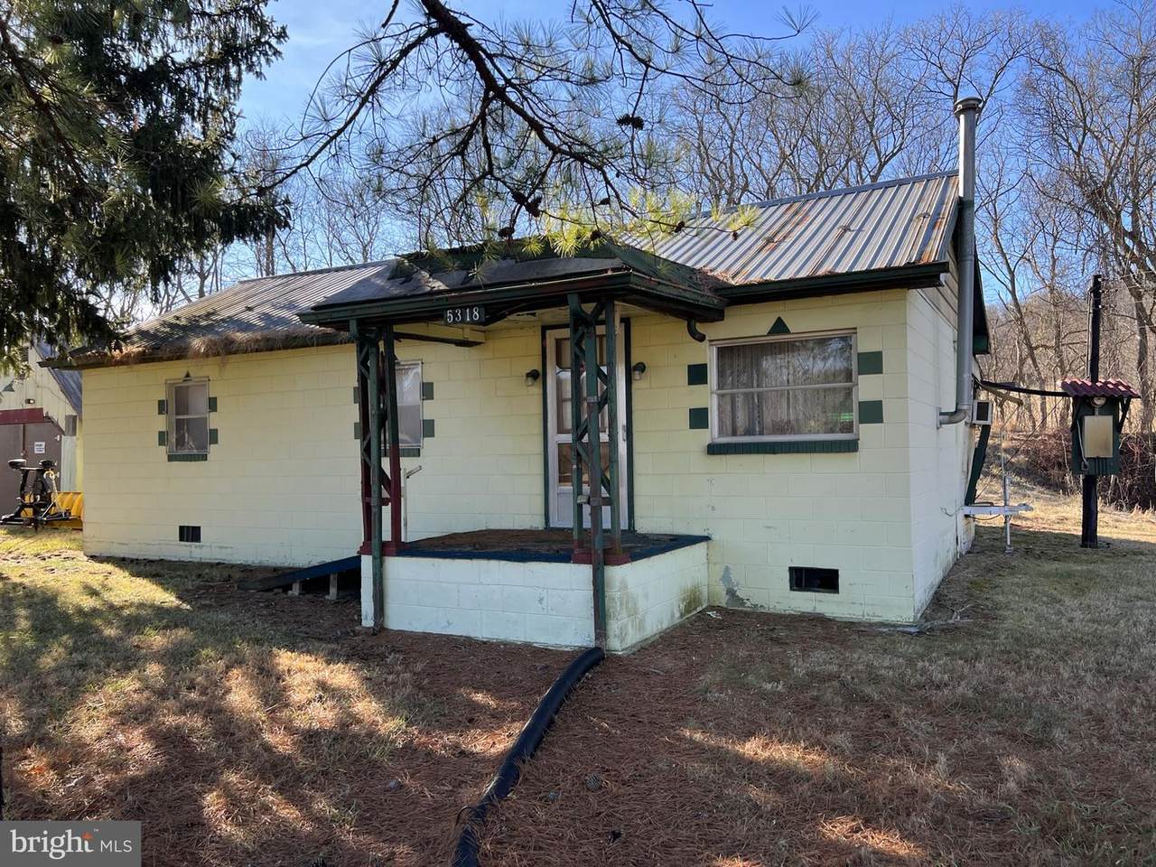 5318 Mount Briar Road - Photo 1