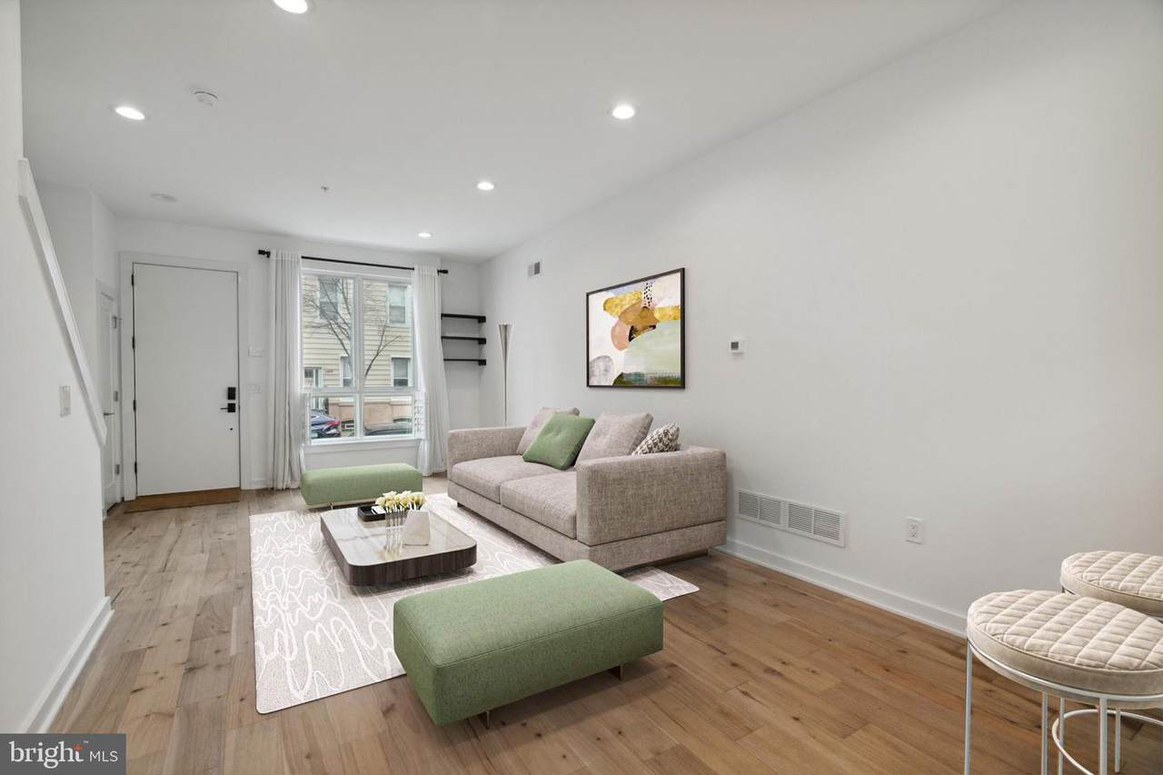 1926 Hancock Street - Photo 1
