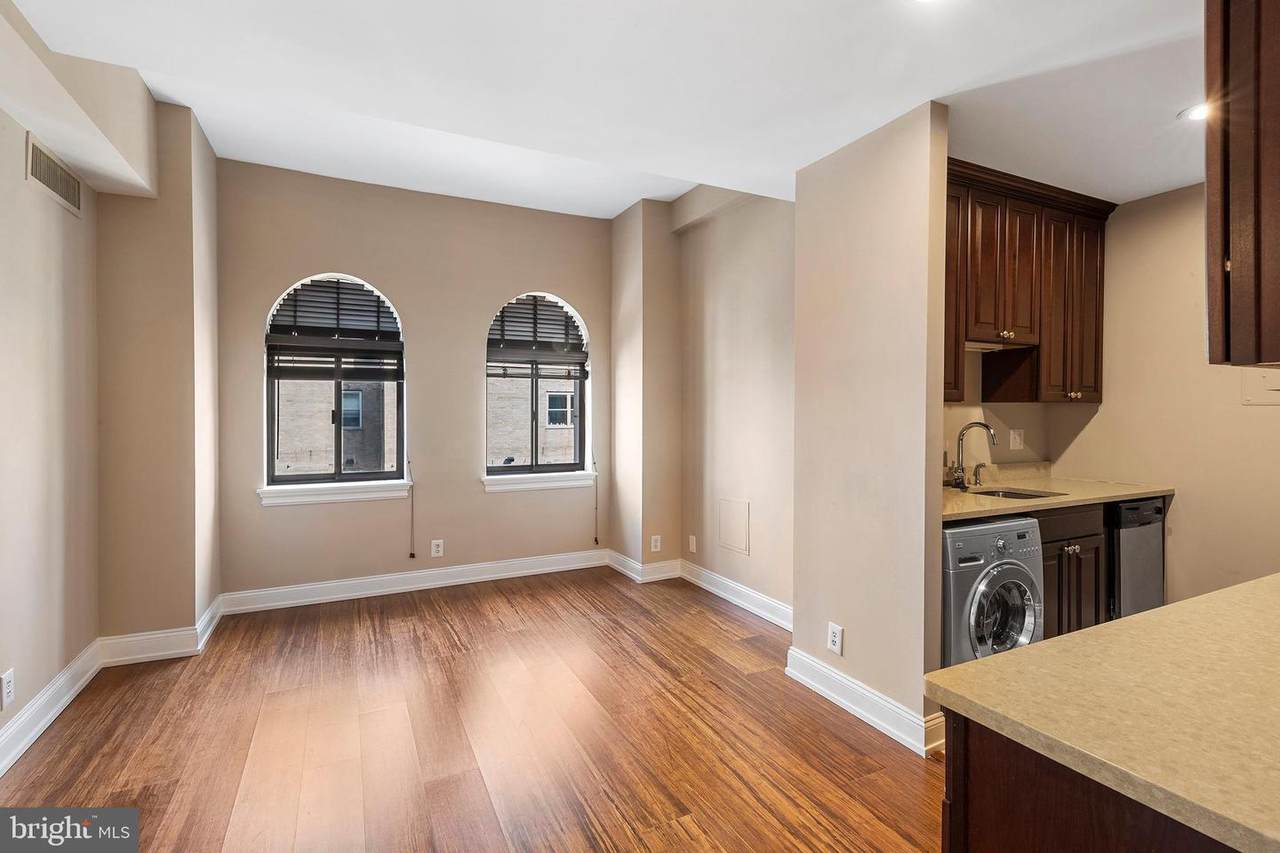 222 Rittenhouse Square - Photo 1