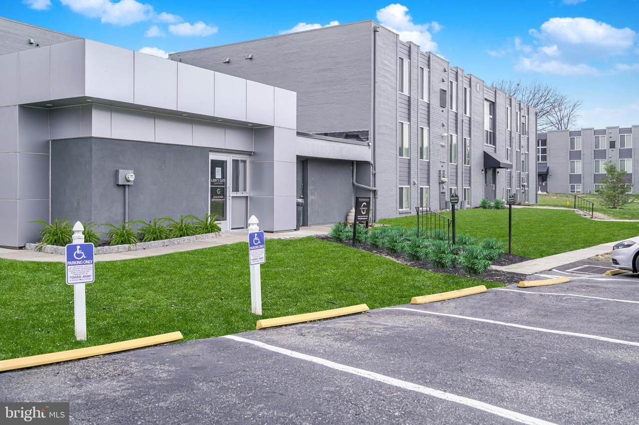 10101 Northeast Avenue - Photo 1