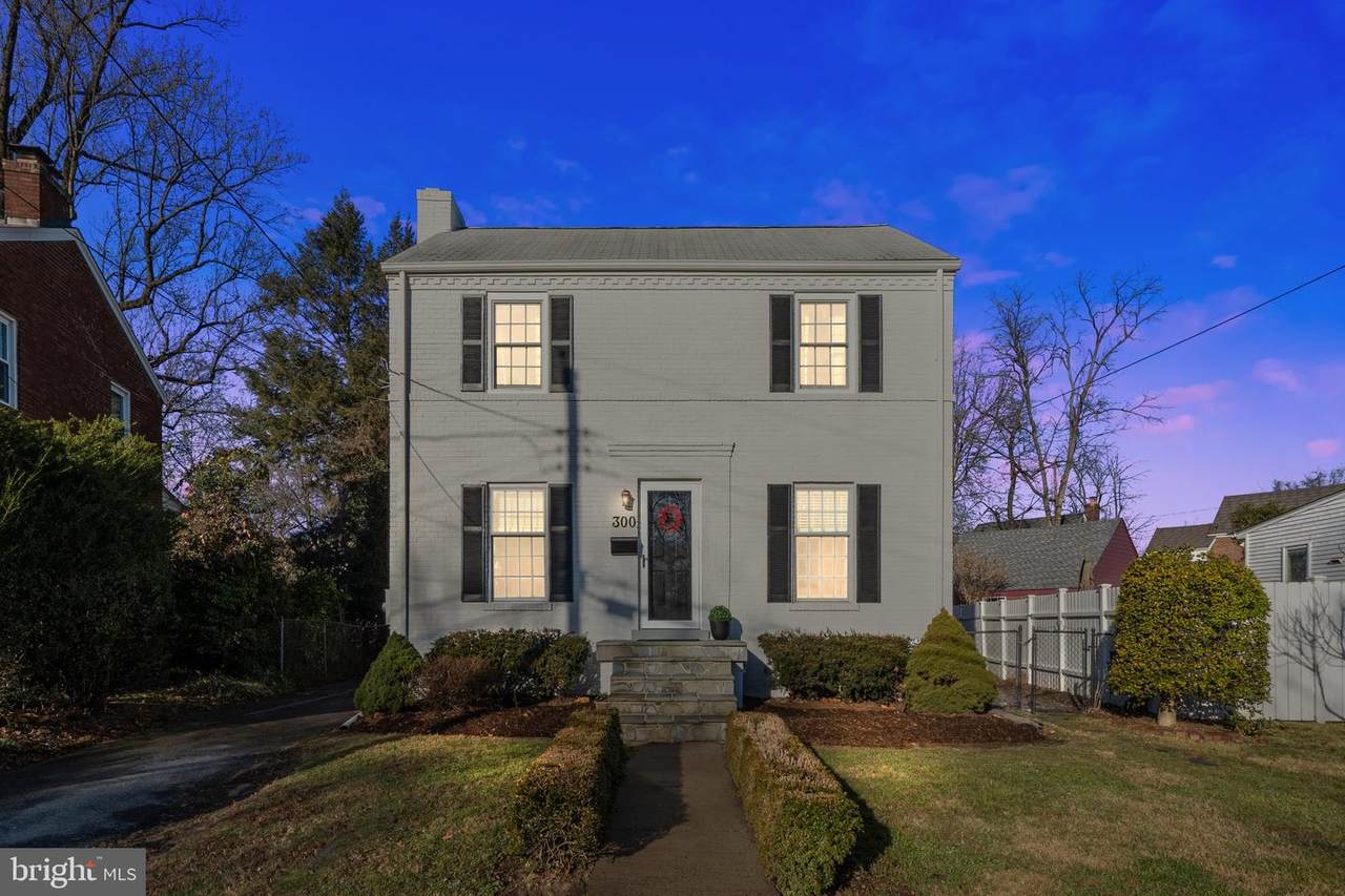 300 Garfield Street - Photo 1