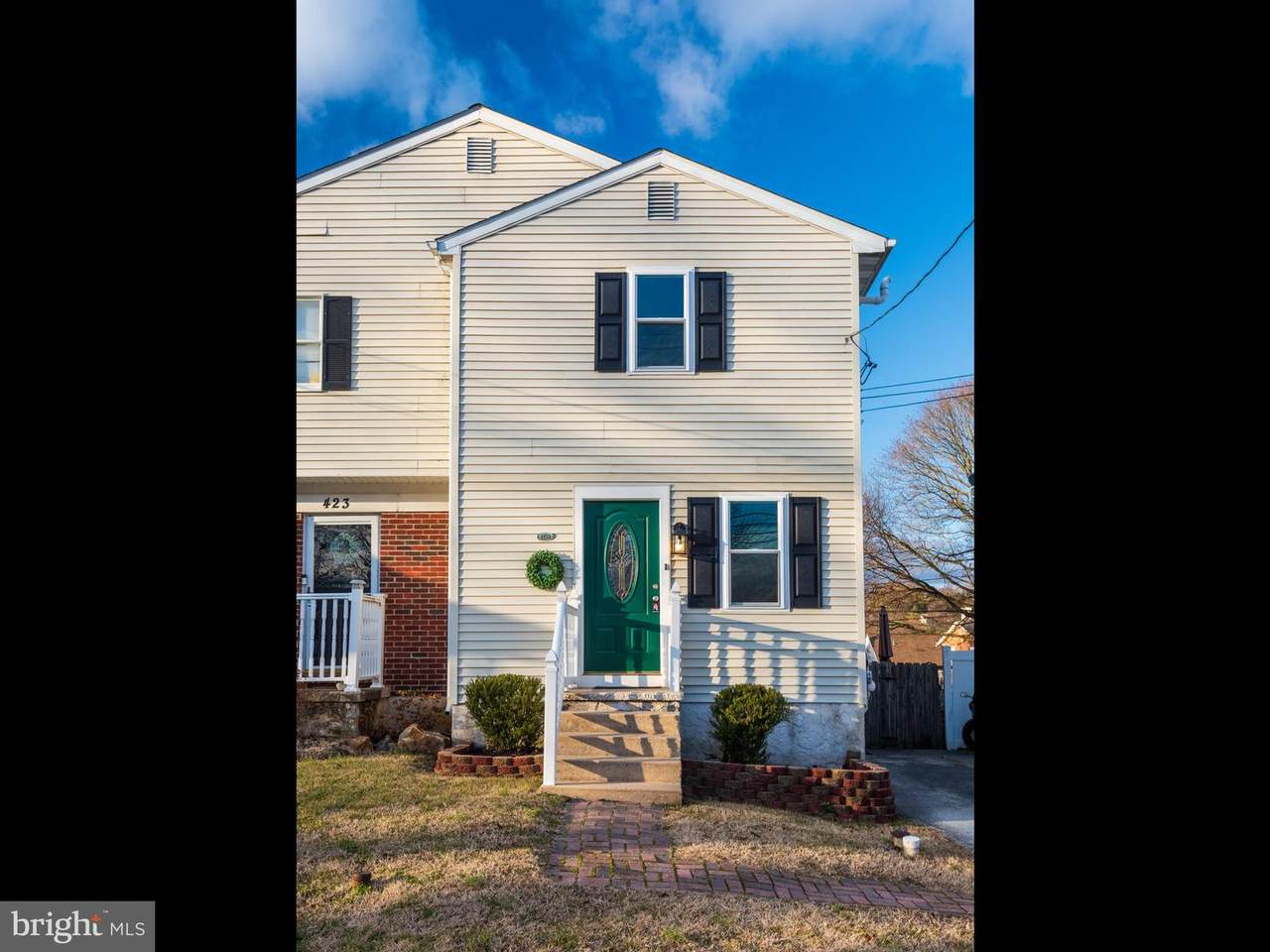 423 4TH Avenue - Photo 1