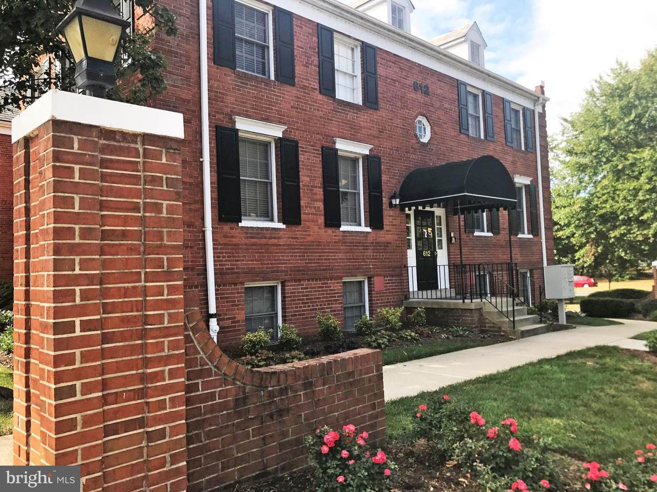 612 Bashford Lane - Photo 1