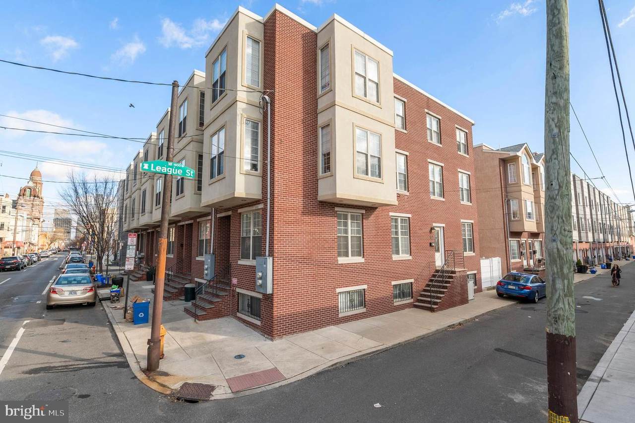 1025 20TH Street - Photo 1