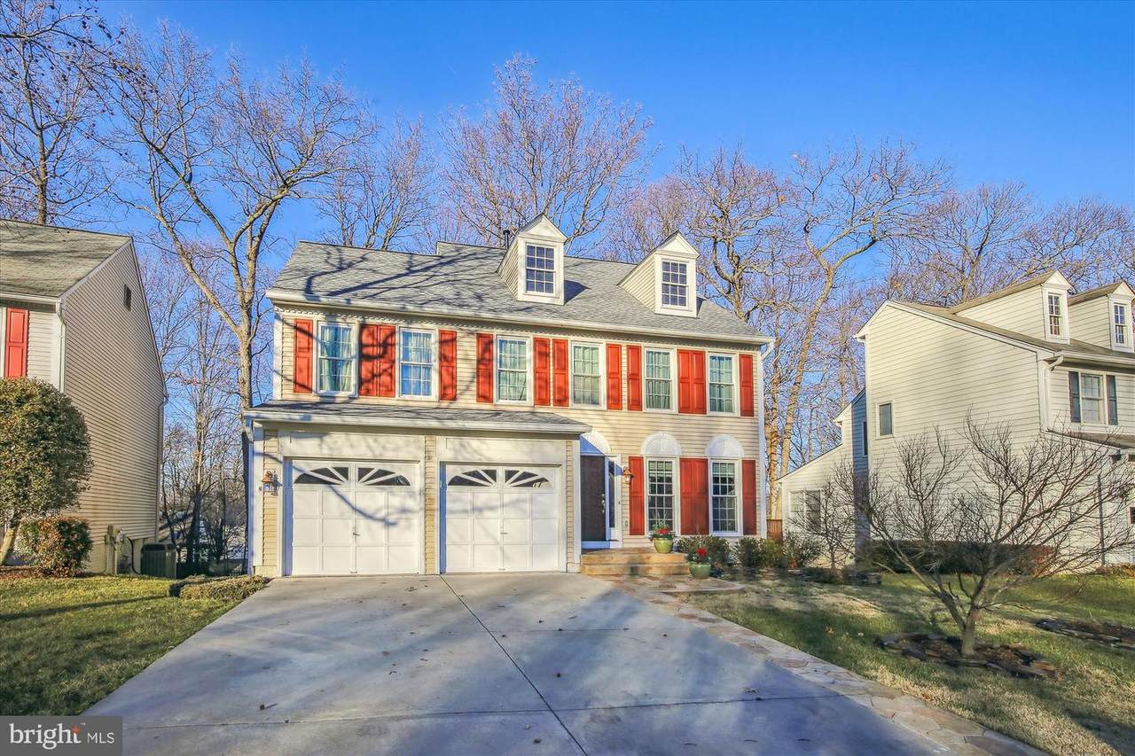 9120 Wood Pointe Way - Photo 1