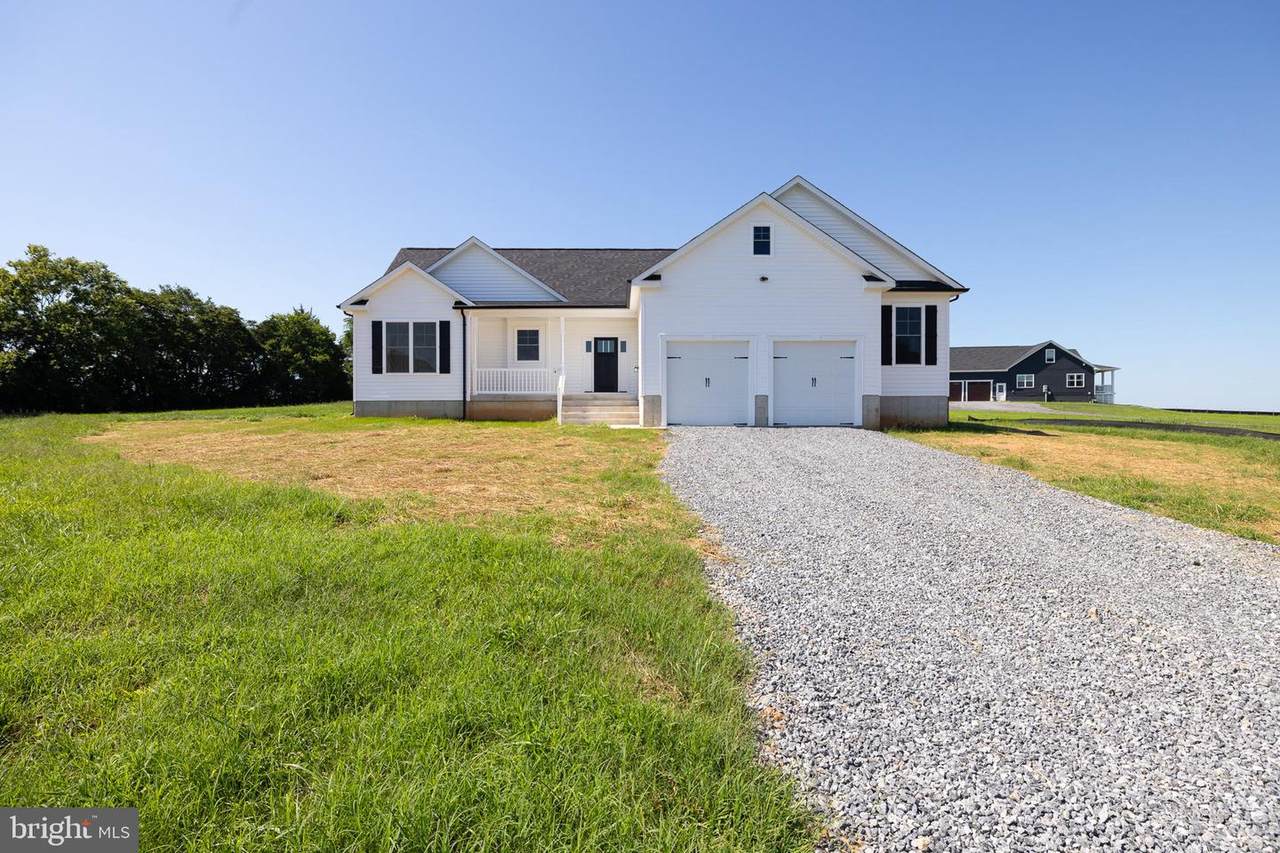 5219 Wyndemere Circle - Photo 1