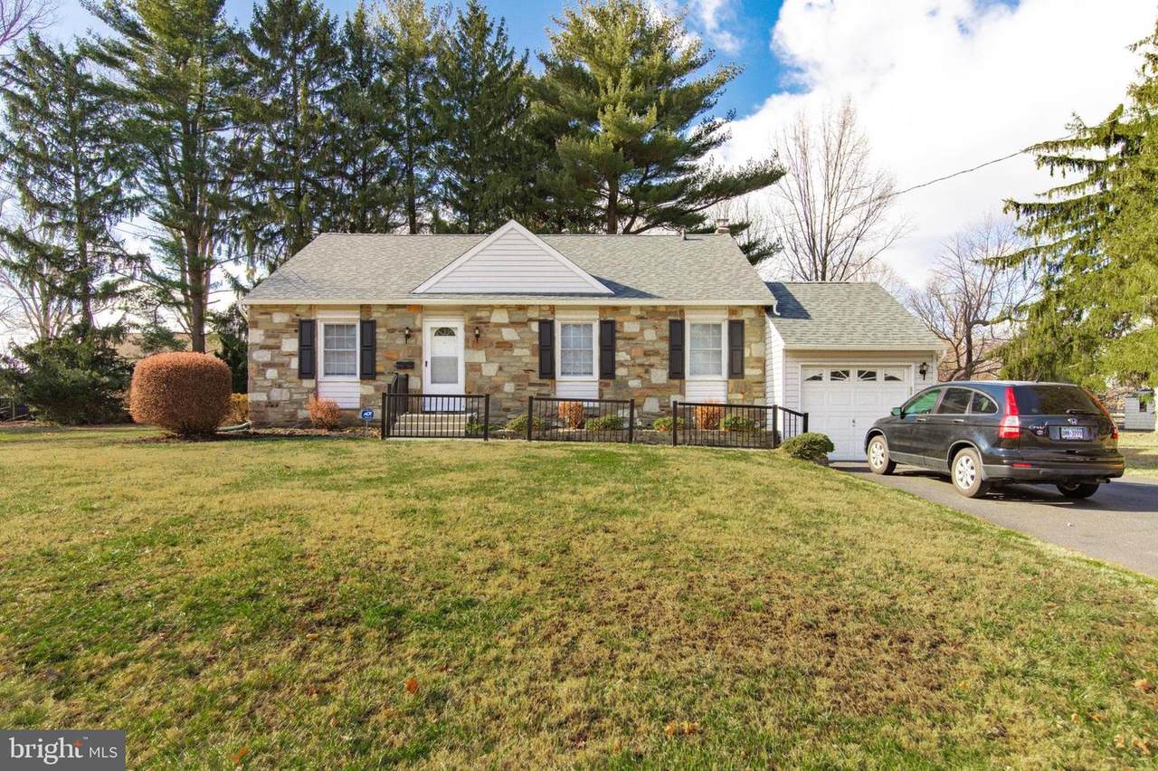 15 Valley View Road - Photo 1