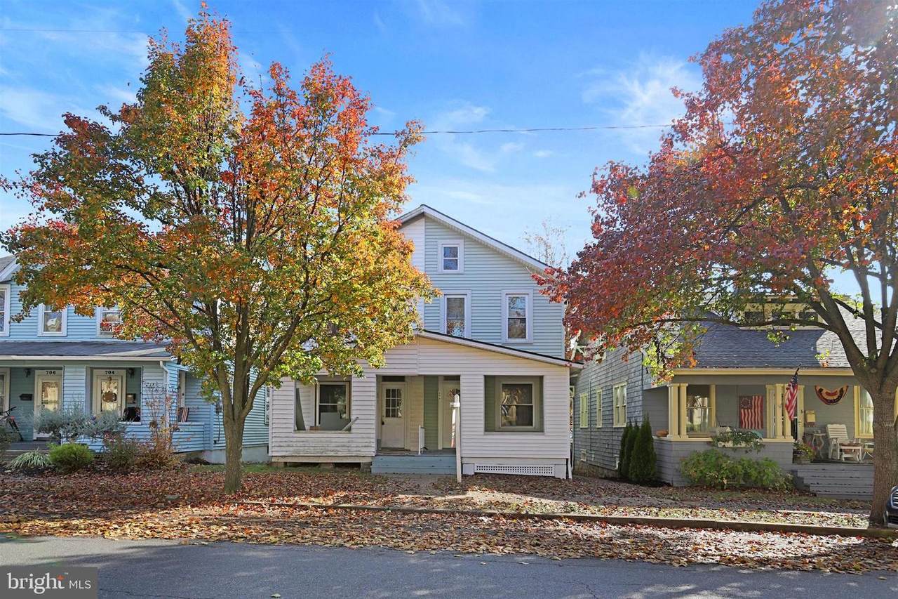696 Center Street - Photo 1