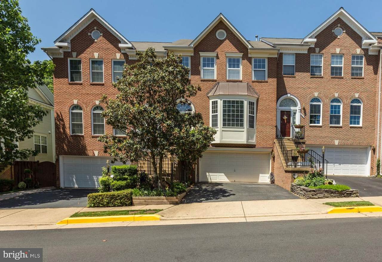 5742 Governors Pond Circle - Photo 1