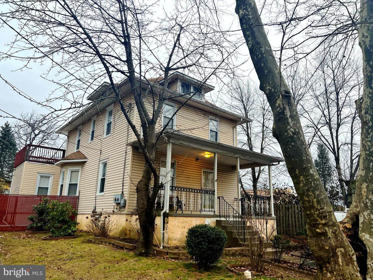 807 Princeton Avenue - Photo 1