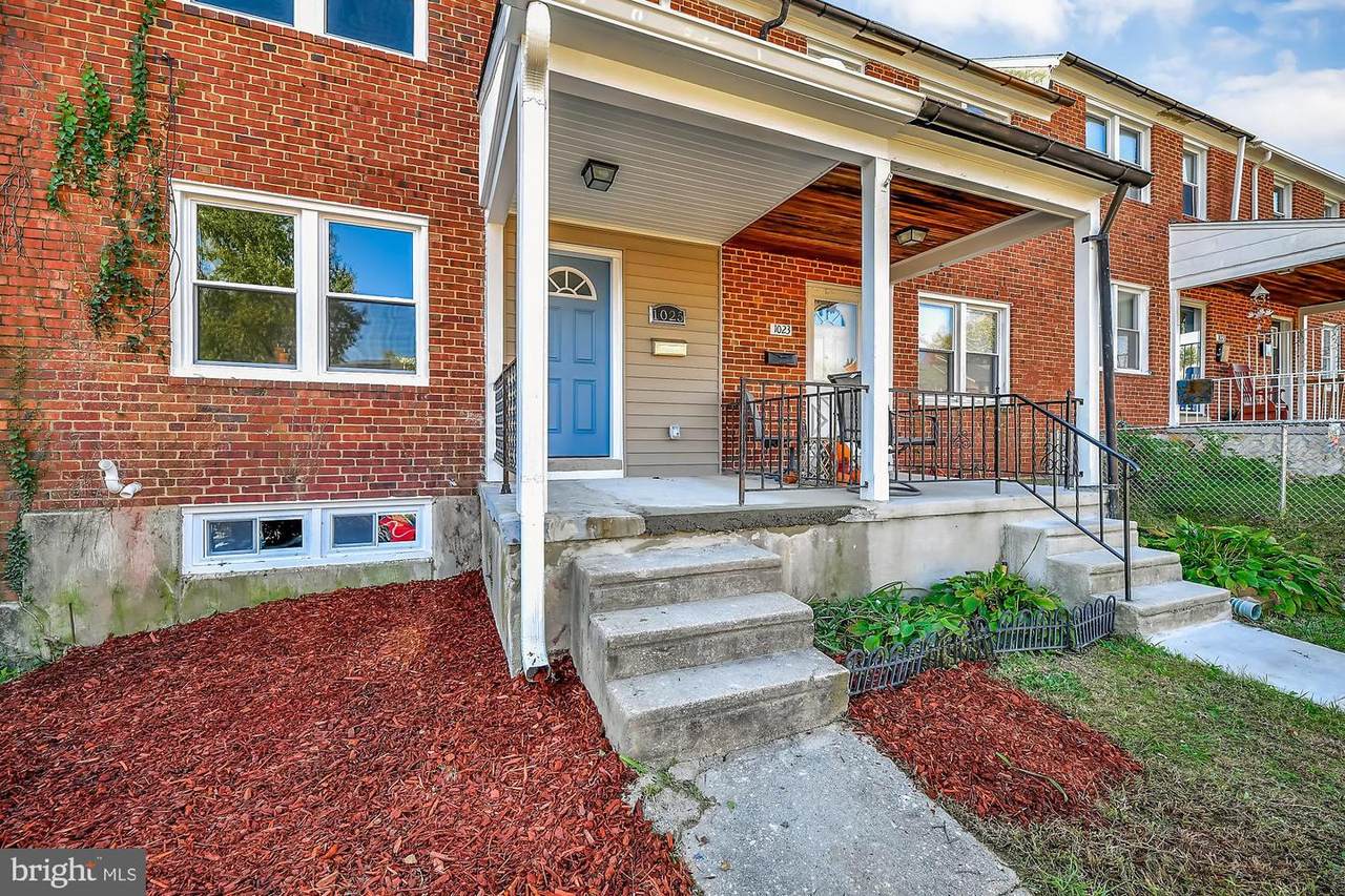 1025 Upnor Road - Photo 1