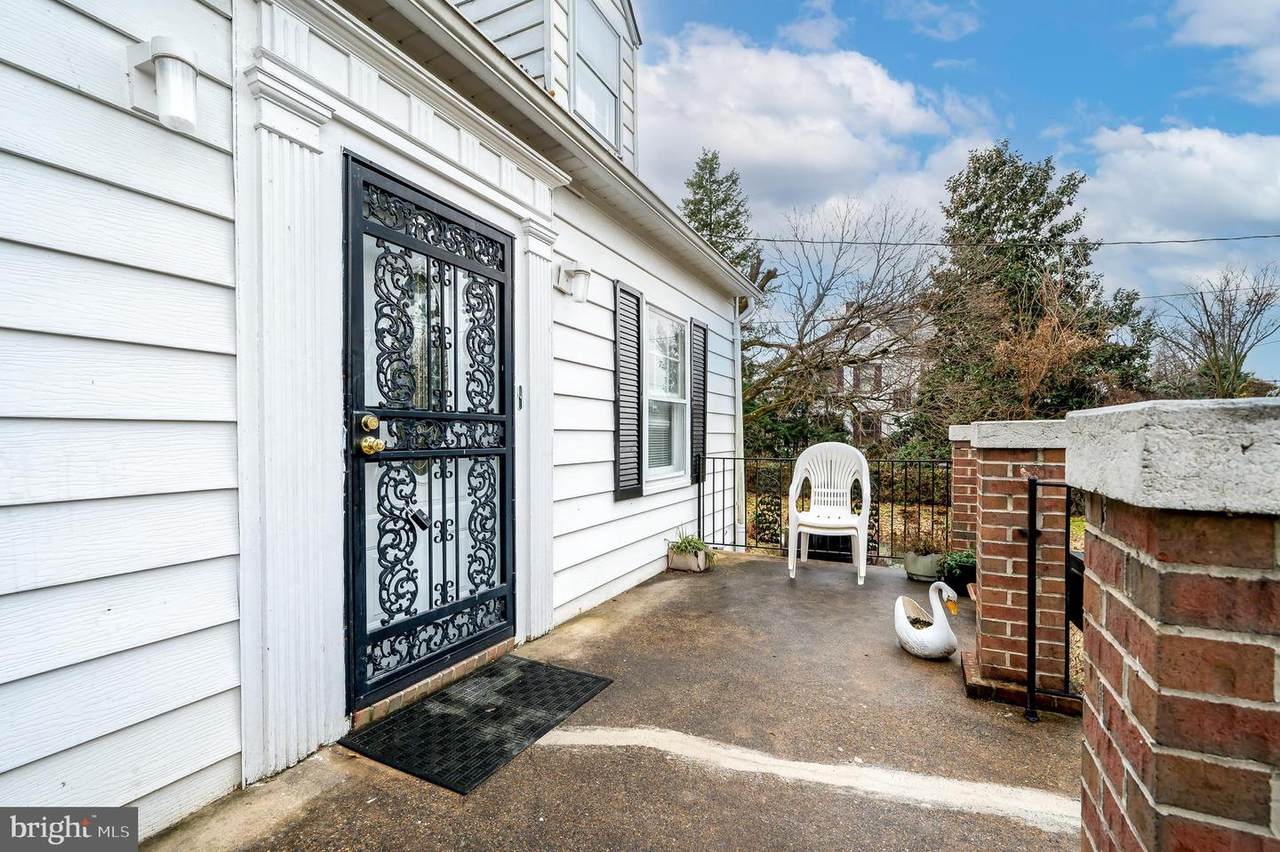 4805 Hamilton Avenue - Photo 1