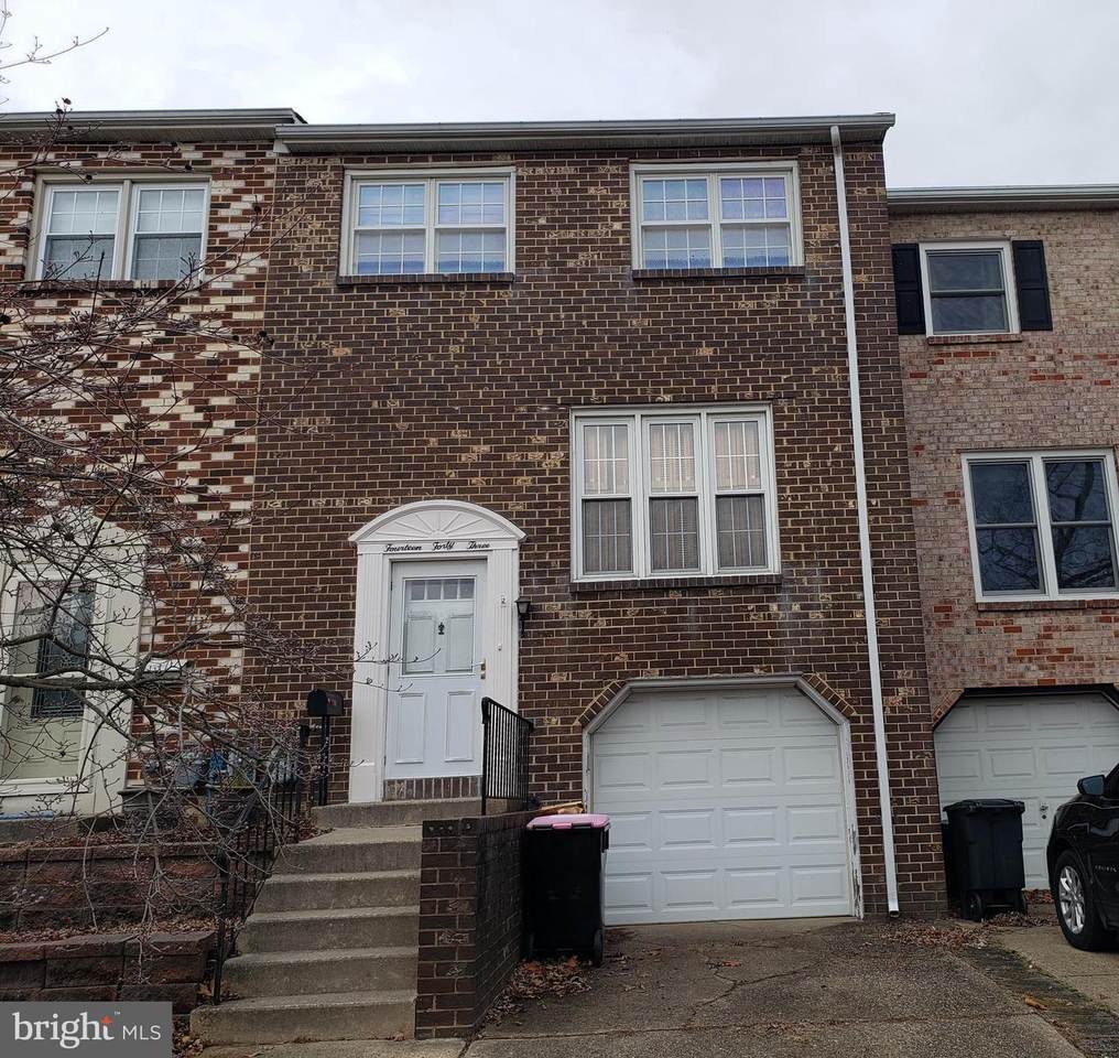 1443 Boxwood Drive - Photo 1