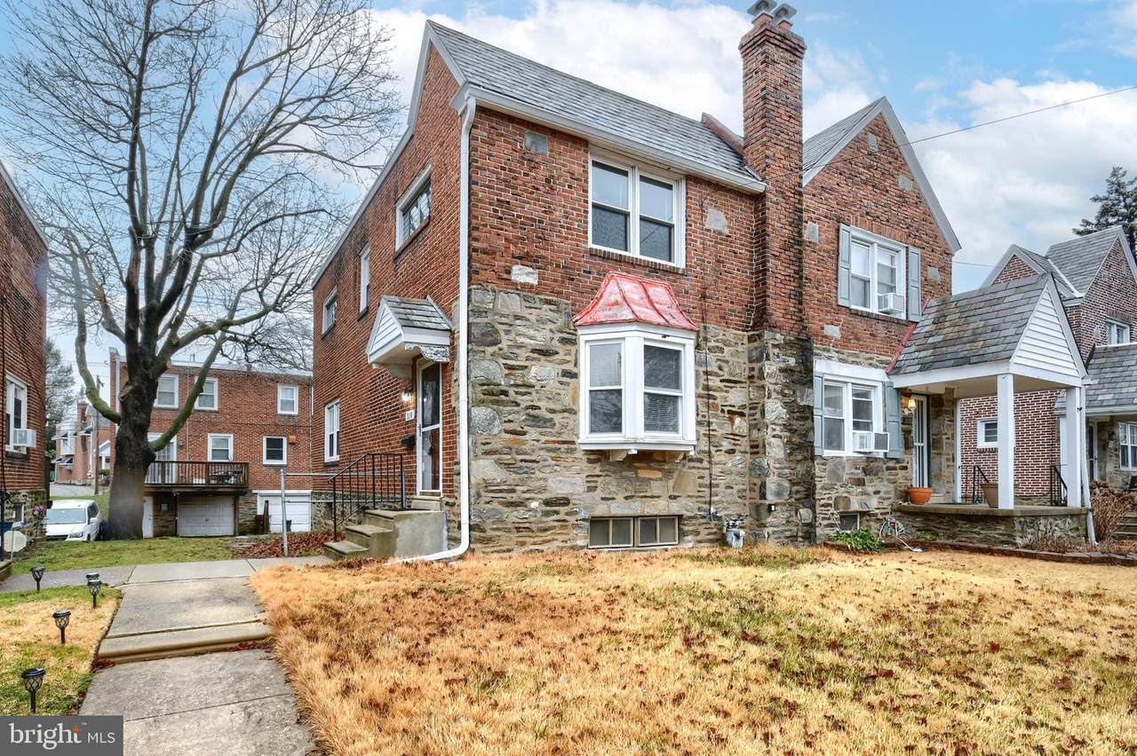 318 Maple Avenue - Photo 1