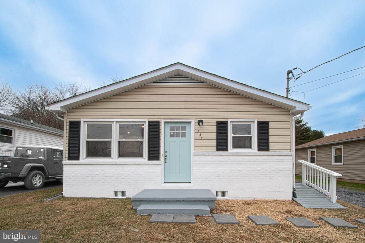 527 Frederick Avenue - Photo 1