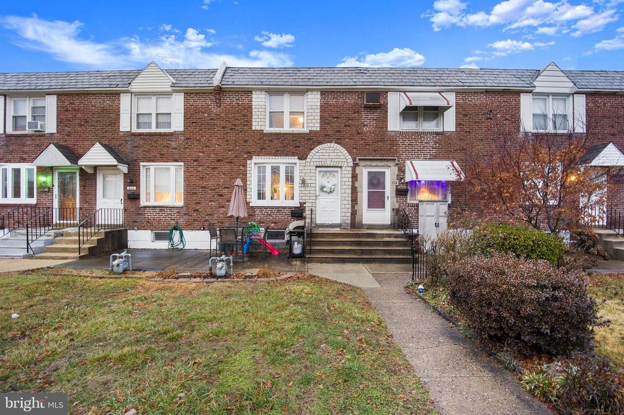 810 Crescent Drive - Photo 1