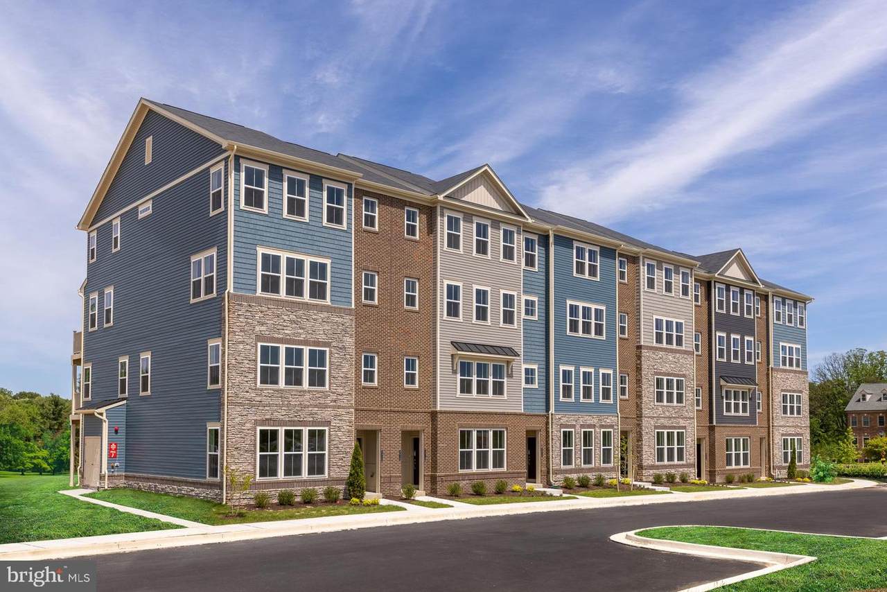 4633A Crossing Court - Photo 1
