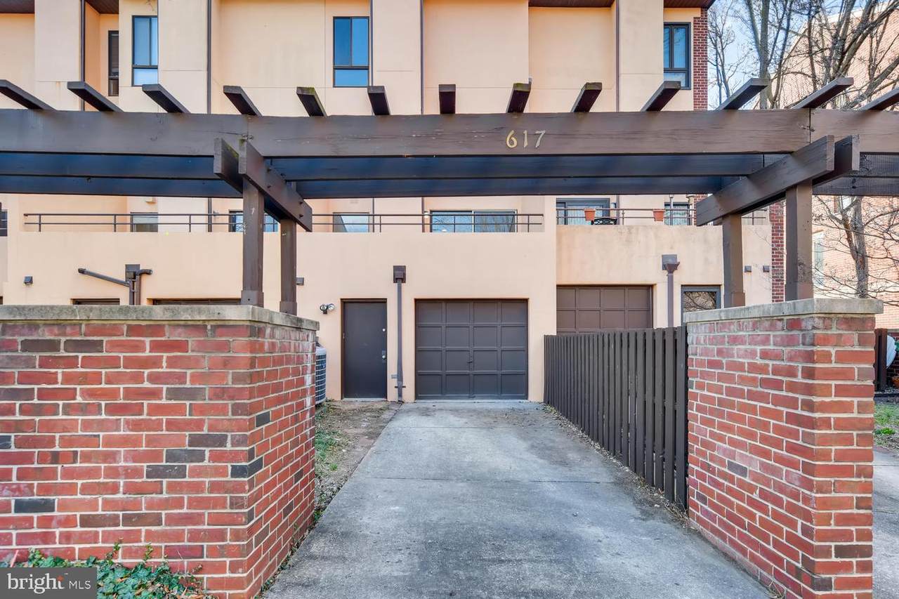 513 Hanover Street - Photo 1