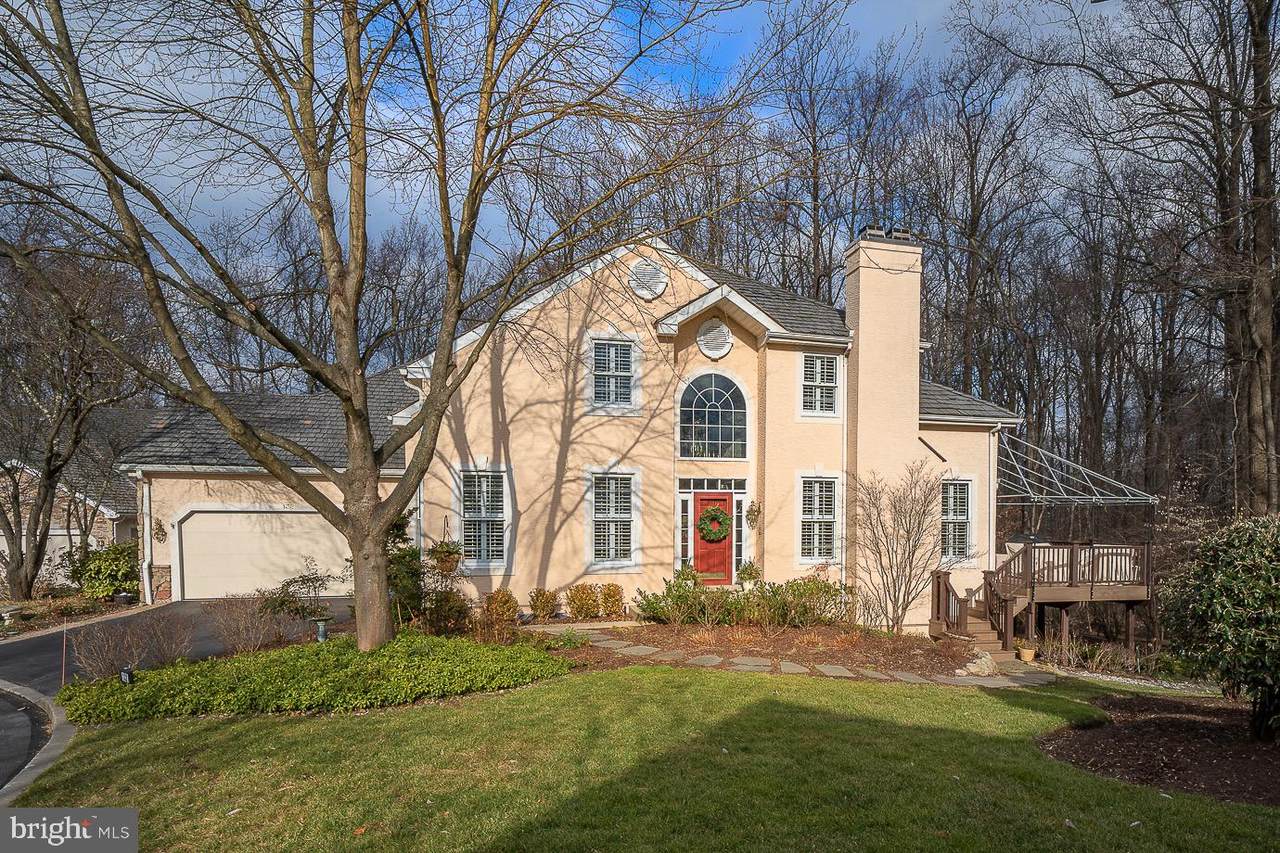 132 Piqua Circle - Photo 1