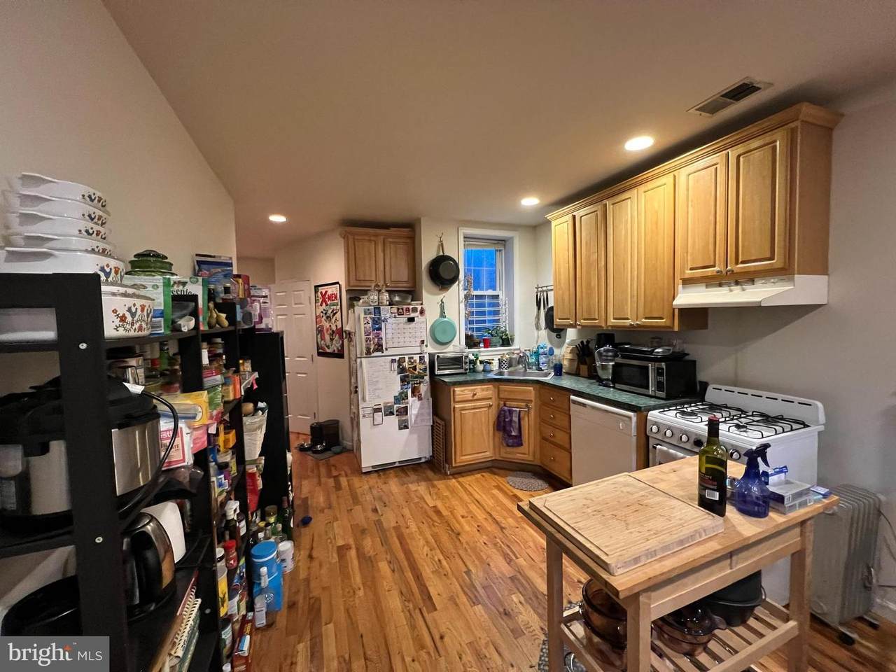 1543 Thompson Street - Photo 1