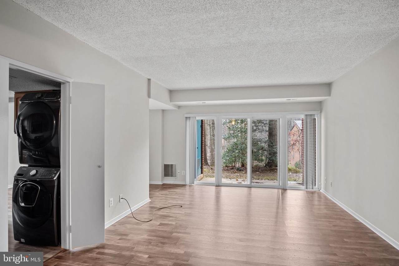 11807 Breton Court - Photo 1