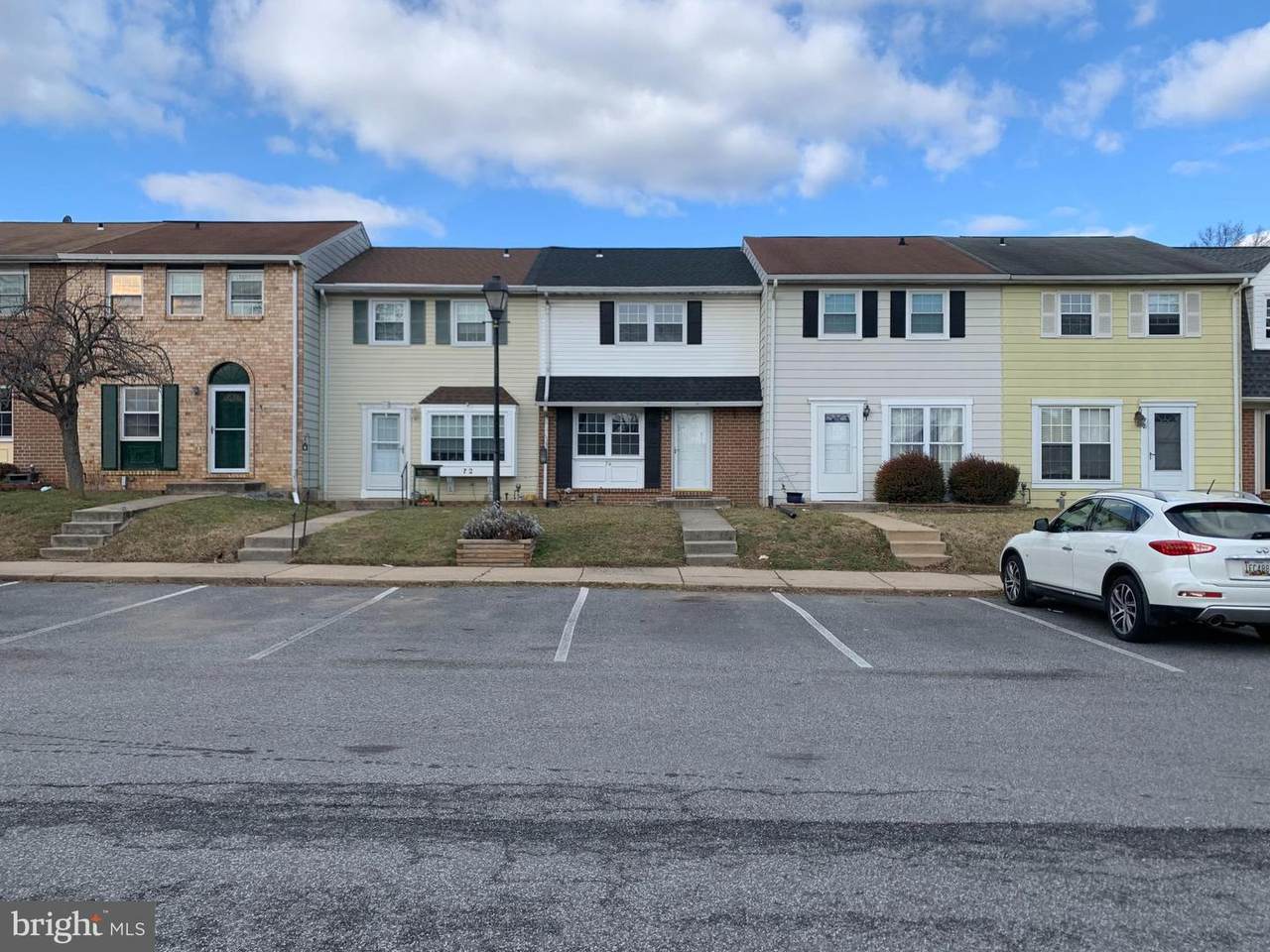 74 King Charles Circle - Photo 1