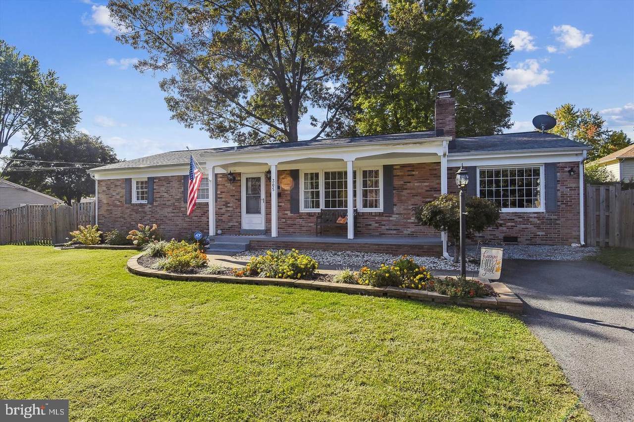 305 Ayrlee Avenue - Photo 1