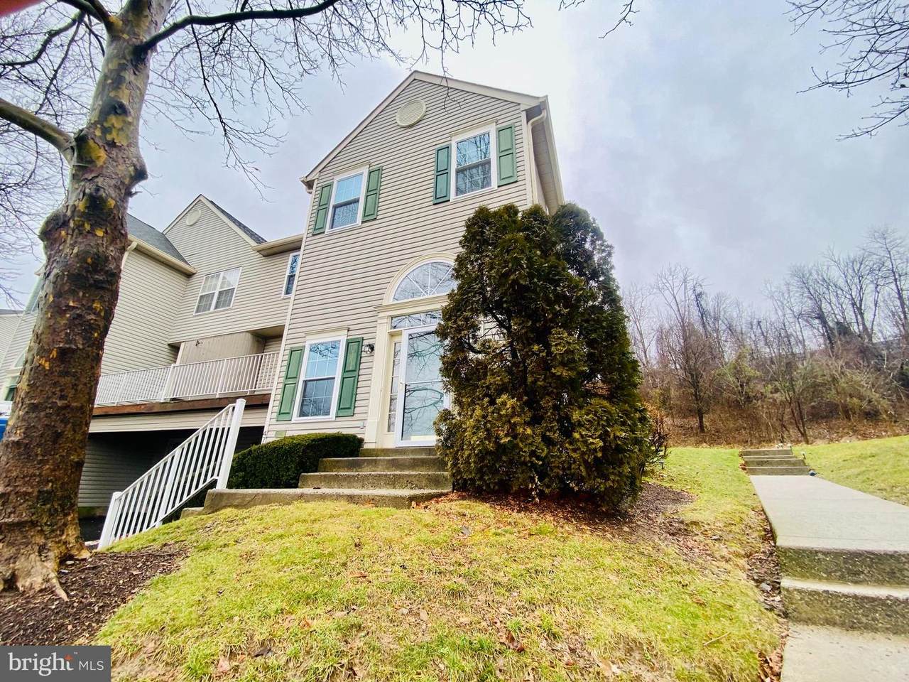 475 Stoneglen Street - Photo 1