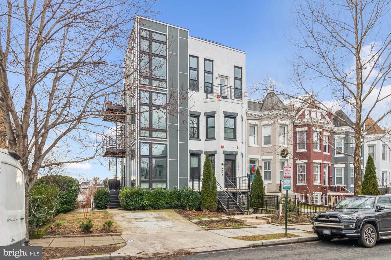 1352 Quincy Street - Photo 1