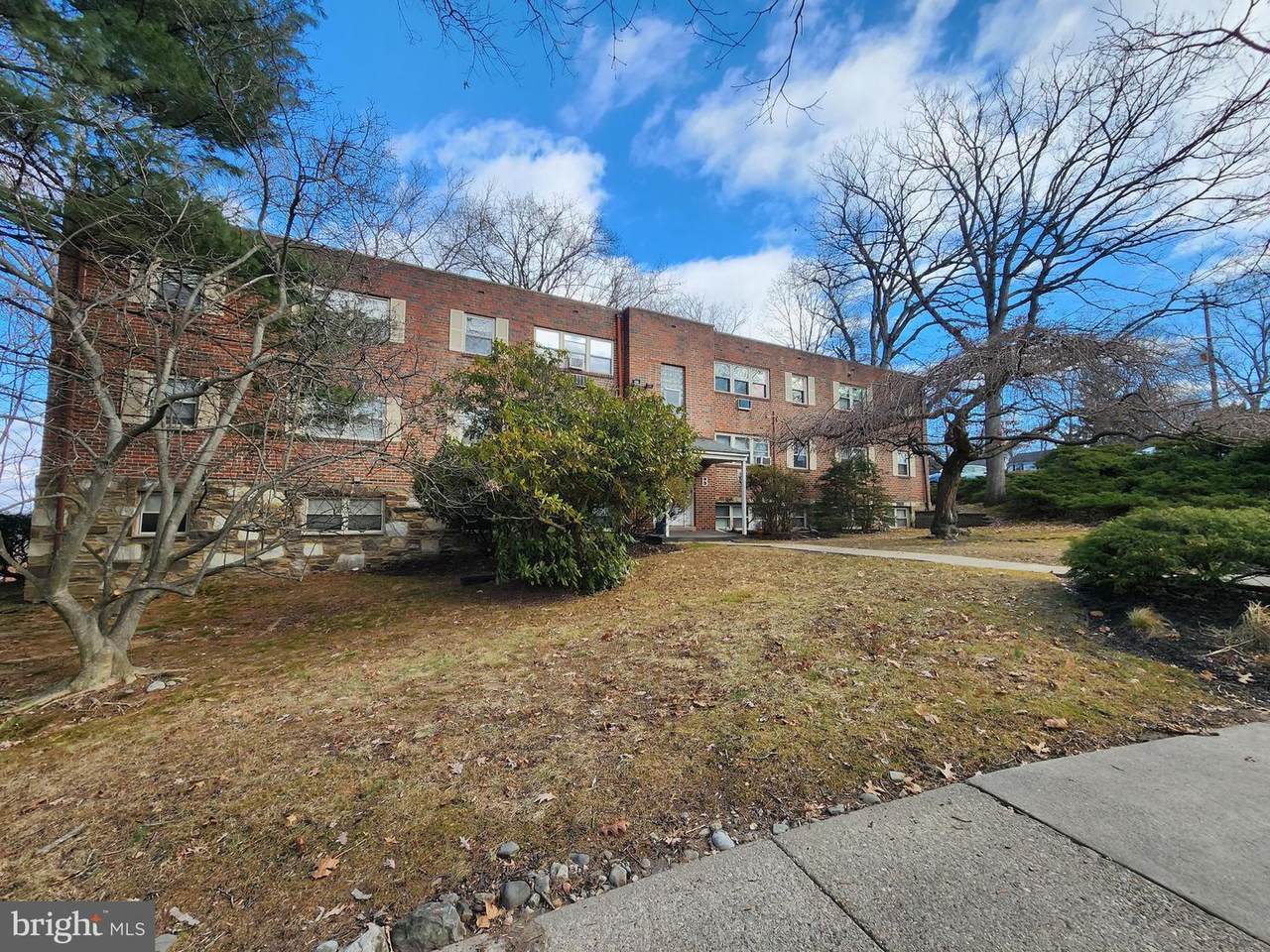 1100 Tyson Avenue - Photo 1