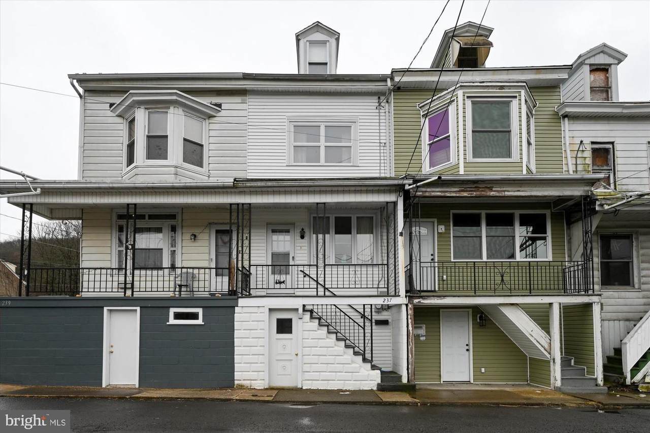 237 A Street - Photo 1