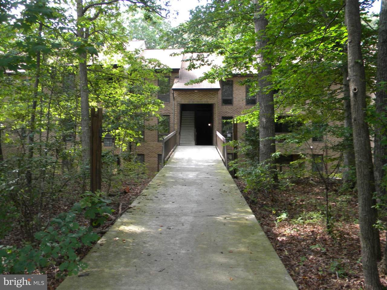 44708 Beechwood Court - Photo 1