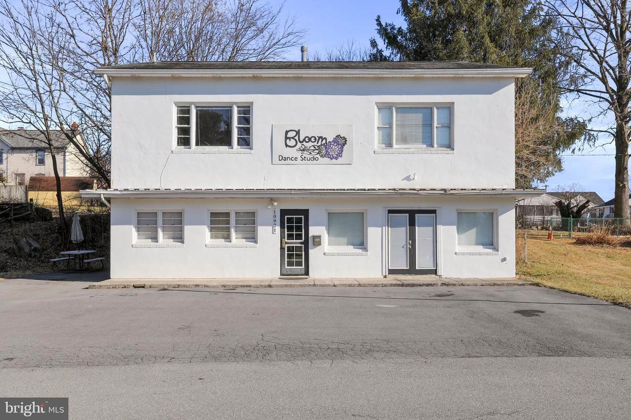 10921 Lincoln Avenue - Photo 1