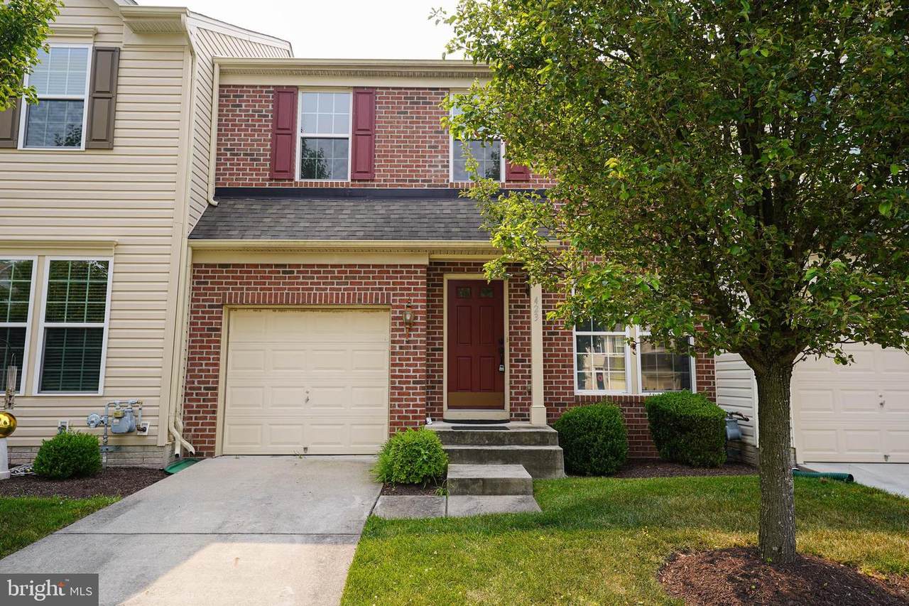 423 Stream Valley Court - Photo 1