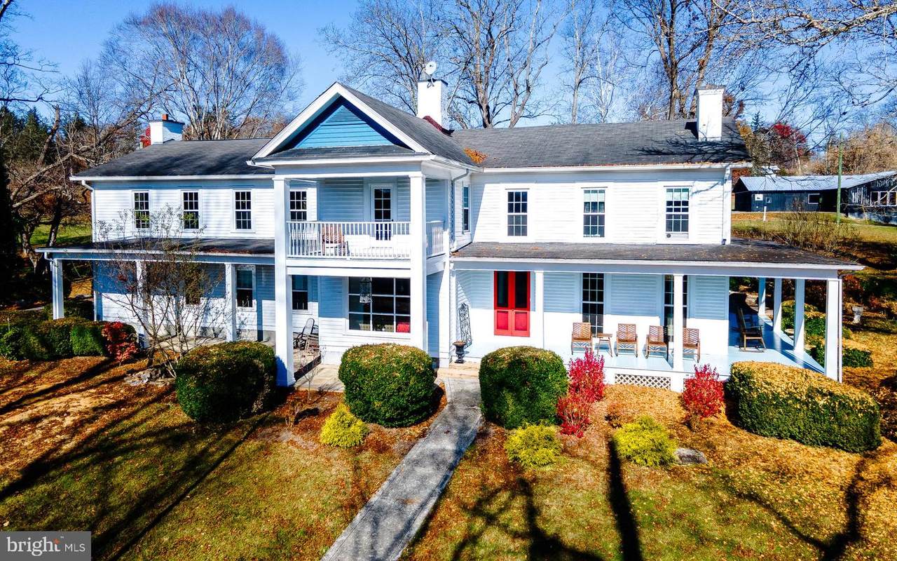 352 Hemlock Avenue - Photo 1
