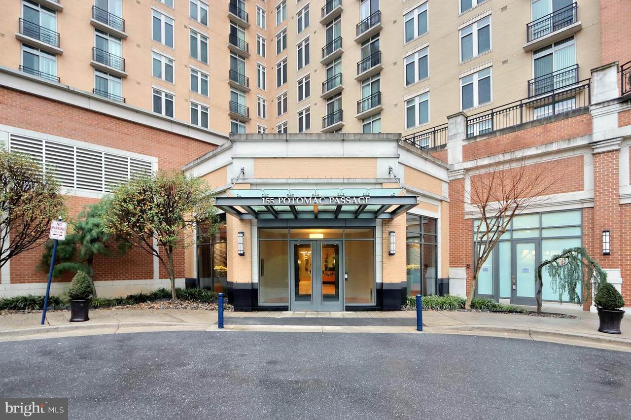 155 Potomac Passage - Photo 1