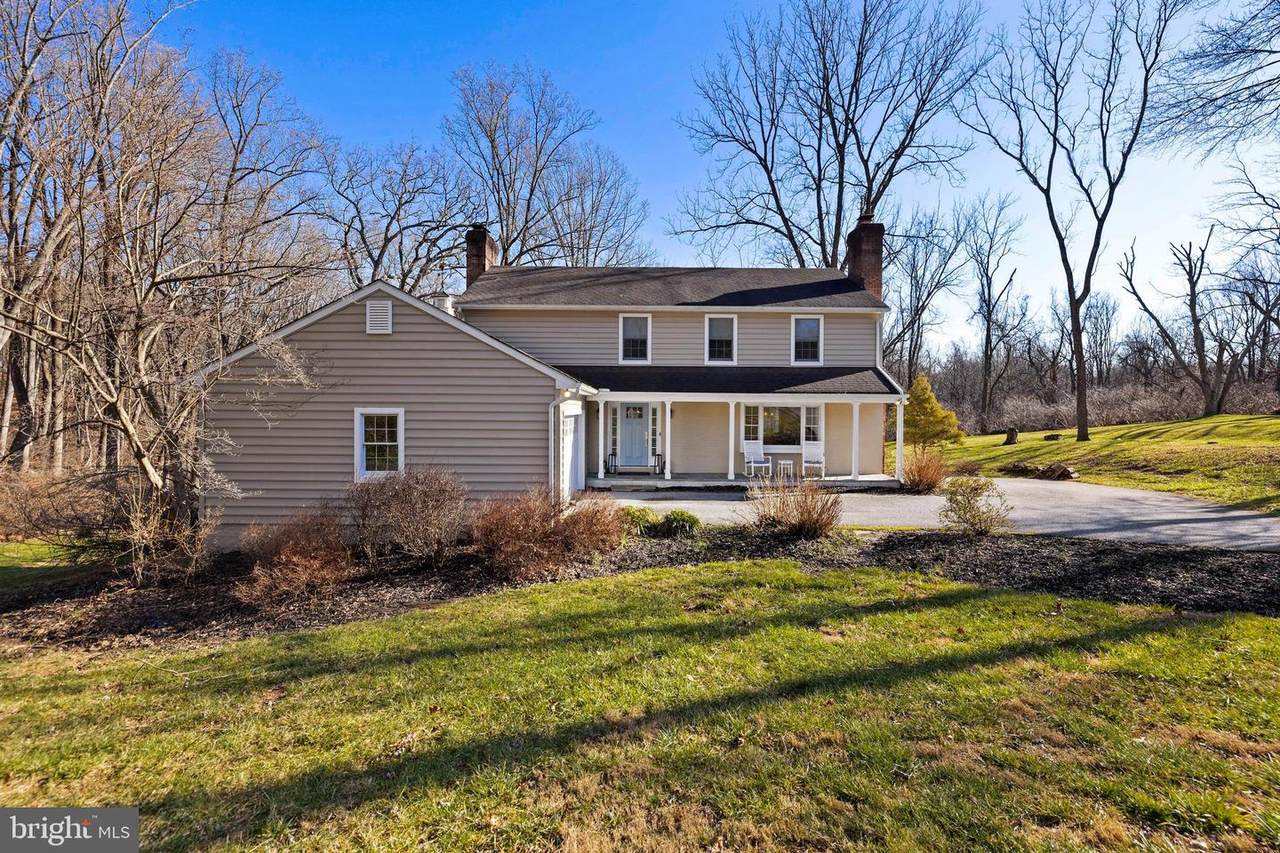 4201 Ravenhurst Circle - Photo 1