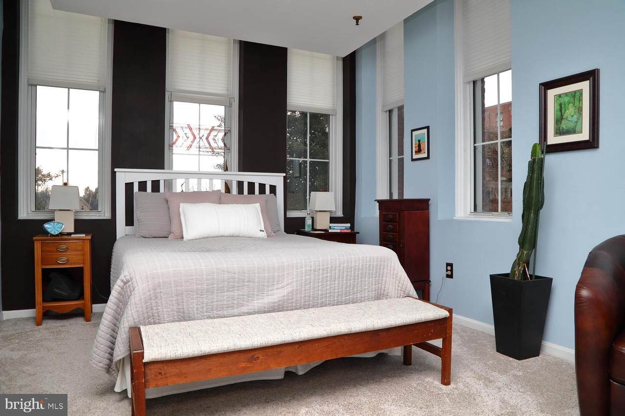 917 Columbia Avenue - Photo 1