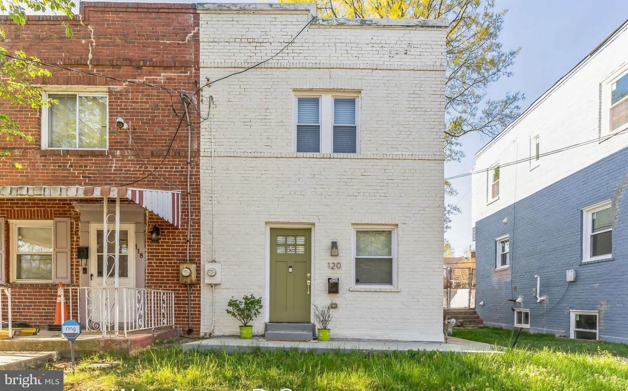 120 Darrington Street - Photo 1