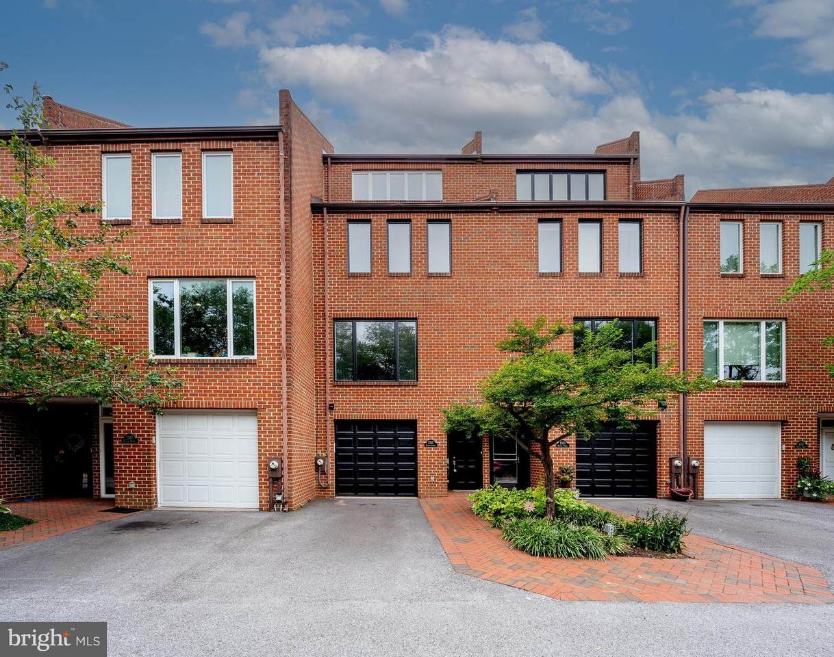 2365 Boston Street - Photo 1