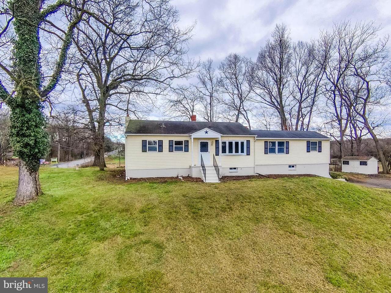 5539 Shepherdstown Road - Photo 1