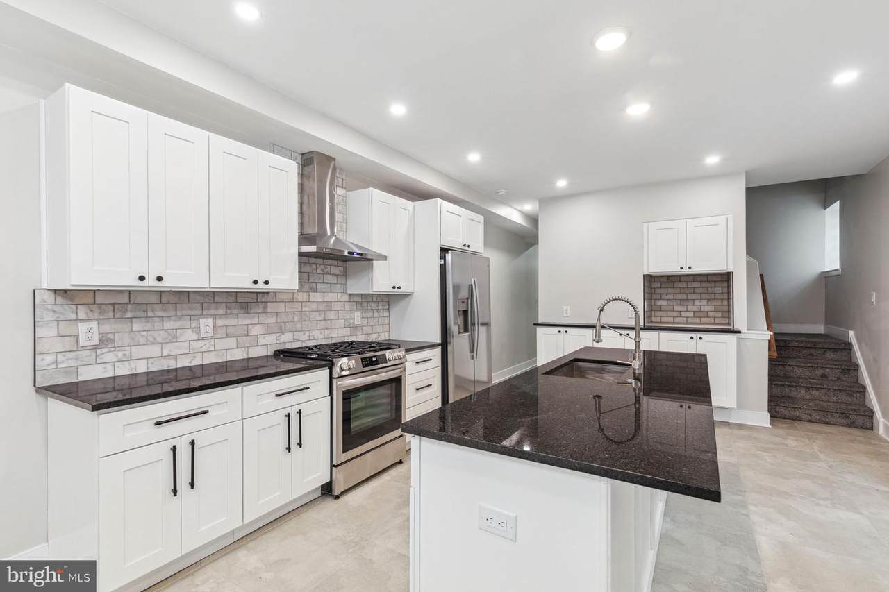 1618 2ND Street - Photo 1